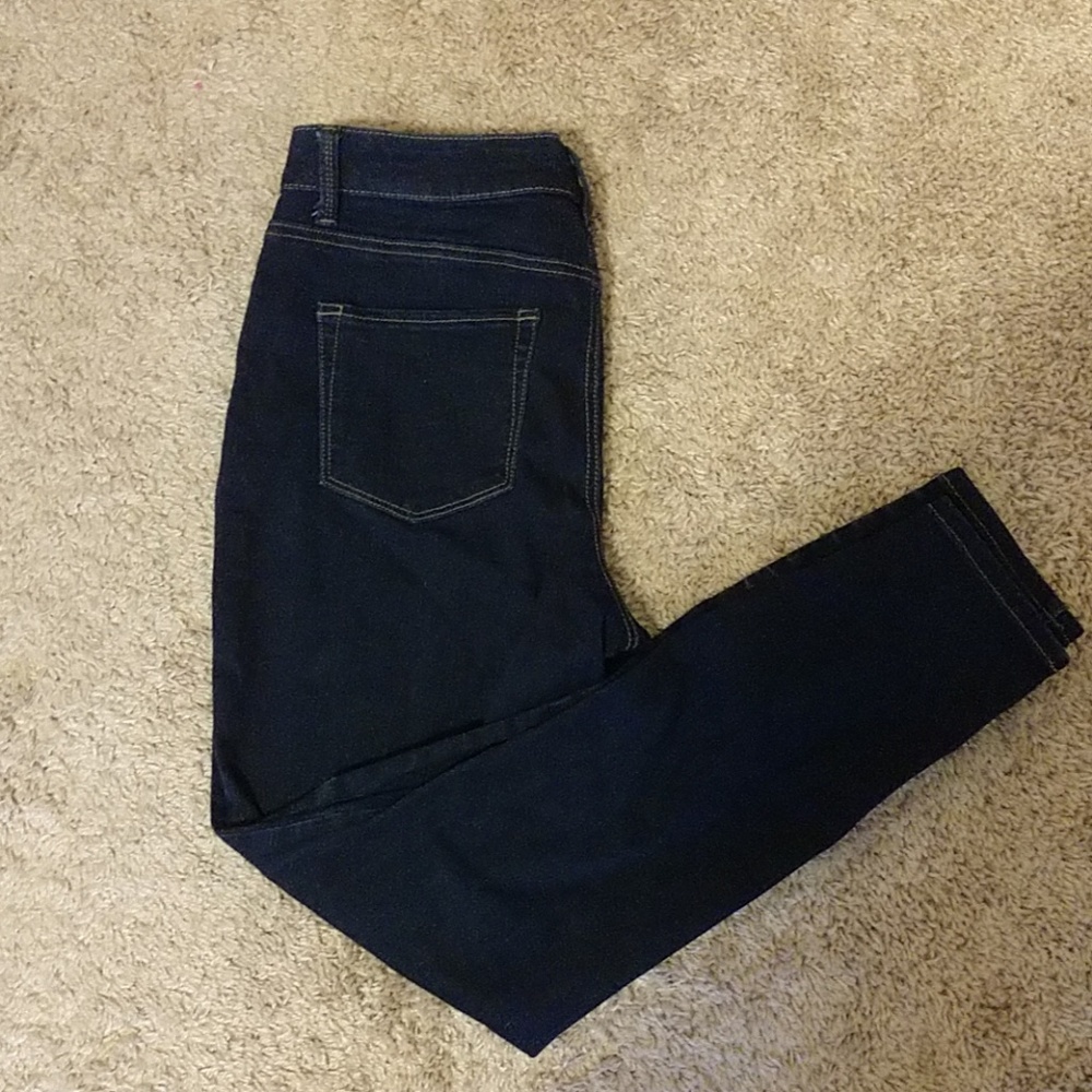 BRAND NEW High rise SKINNY jeggings!!